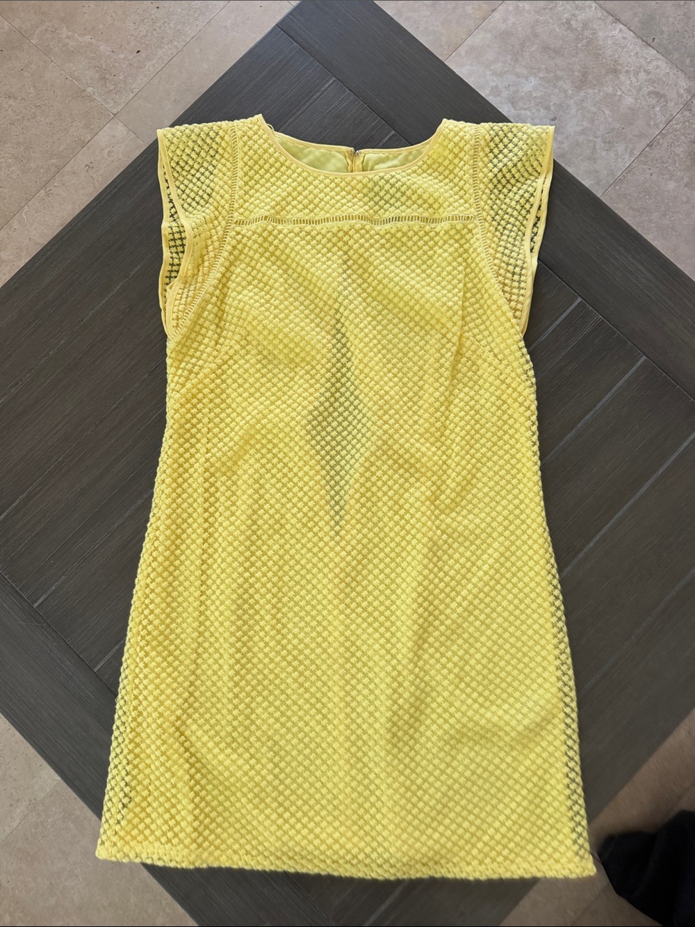 Adrianna Papell Yellow Textured Cap-Sleeve Shift Dress